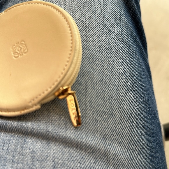Loewe off white zippered small coin purse EUC authentic - Picture 8 of 11